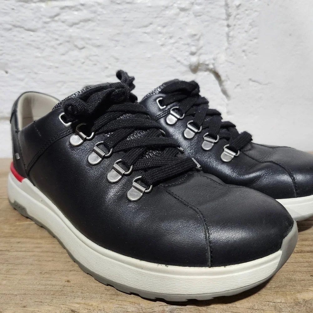 Kizik Montreal Black Leather Hands-Free Slip On Sneakers G8FC W0470BK Size 8M